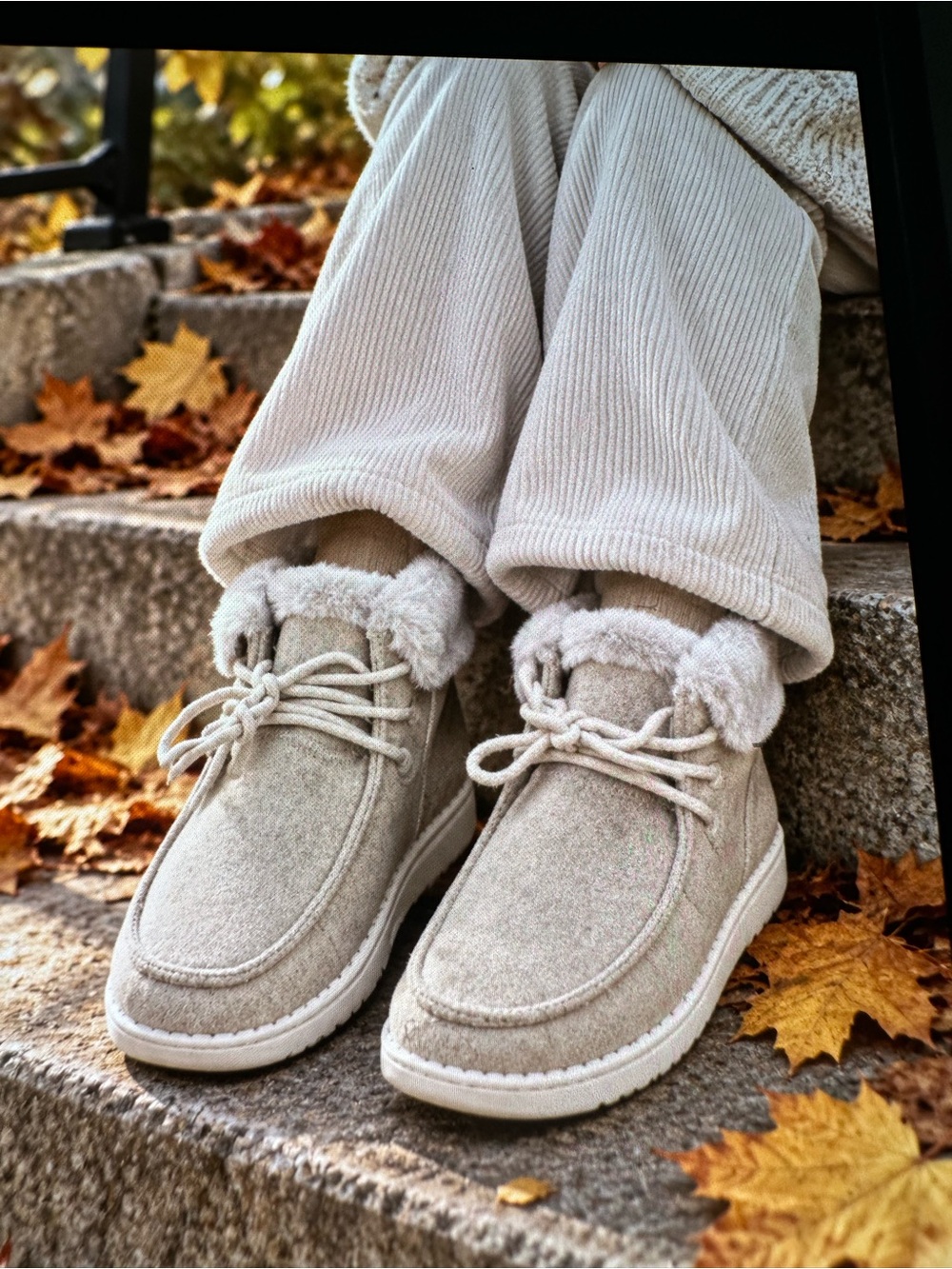 Hey dude Cozy Women's Beige Fur-Lined Winter Moccasin Boots